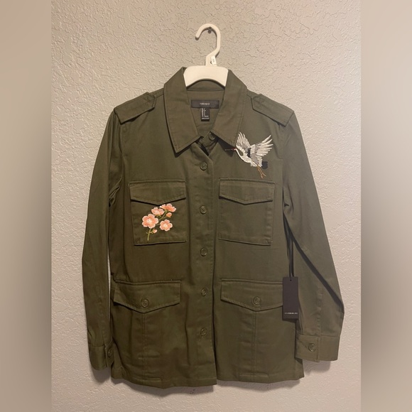 Forever 21 green embroidered jacket size small. Bird and floral design NWT - Picture 1 of 4